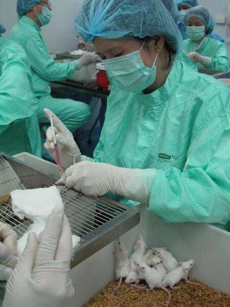 Việt Nam tiếp cận công nghệ mới trong nghiên cứu vaccine phòng Covid-19