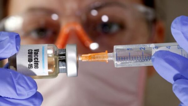 Các vắc xin phòng COVID-19 được cấp phép sử dụng khẩn cấp đều trải qua 3 giai đoạn thử nghiệm lâm sàng
