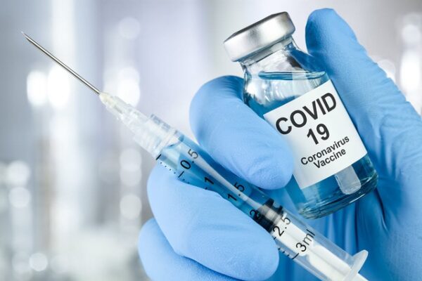 Dùng thuốc corticoid đến mức nào vẫn có thể được tiêm vắc xin Covid -19?