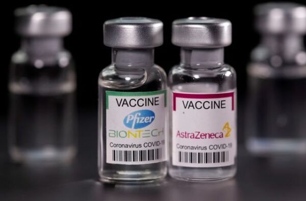 Bộ Y tế: Trừ Pfizer, không được tiêm vắc xin loại khác cho người đã tiêm AstraZeneca